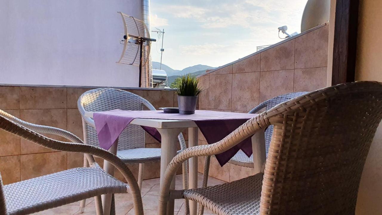 فندق Rodon Garden Centre سارتي المظهر الخارجي الصورة